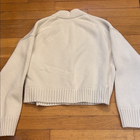 GAP Cotton Crop V-Neck Cardigan Sweater - Picture 9 of 9